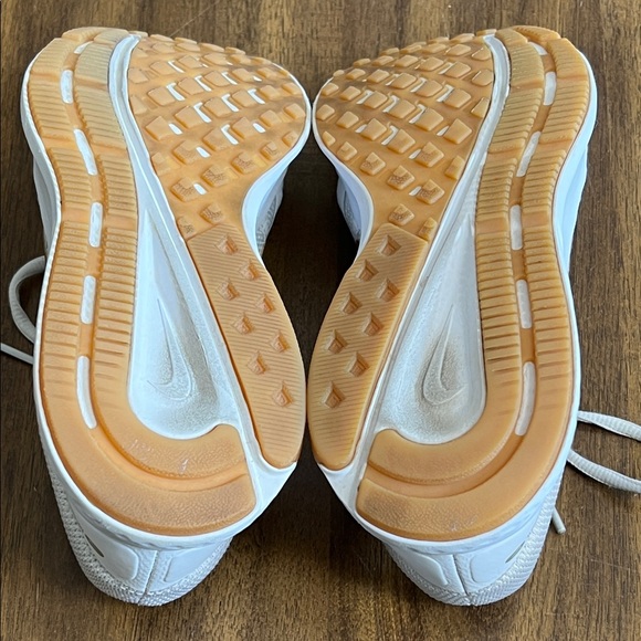 Nike Run Swift 2 White and Gold Athletic Shoes CU3528-010 Women’s Size 7.5 - Picture 14 of 14